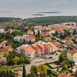 Aparthotel Kamenjak Center Premantura