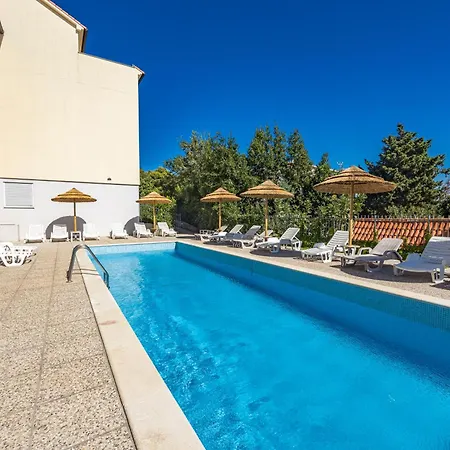 Kamenjak Center Apartmanhotel Premantura