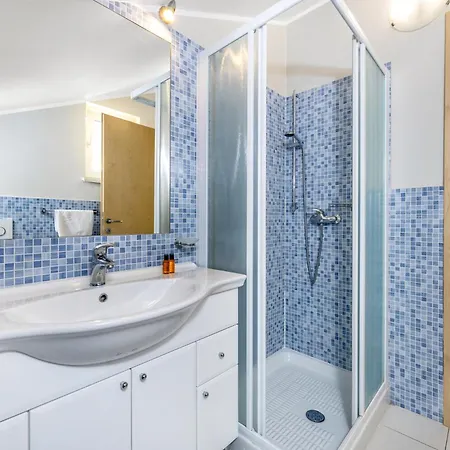 Aparthotel Kamenjak Center Premantura