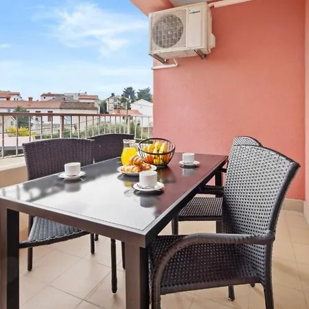 Aparthotel Kamenjak Center