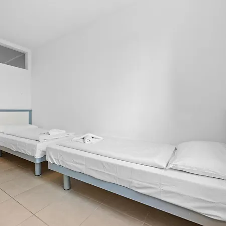 Kamenjak Center Aparthotel Premantura