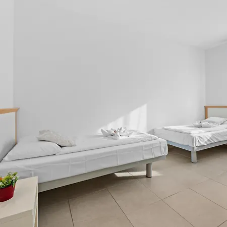 Kamenjak Center Apartmanhotel 4*