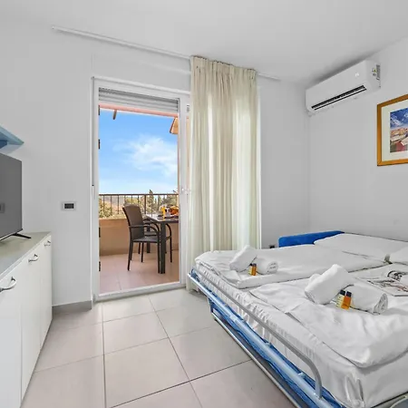 Kamenjak Center 4* Premantura