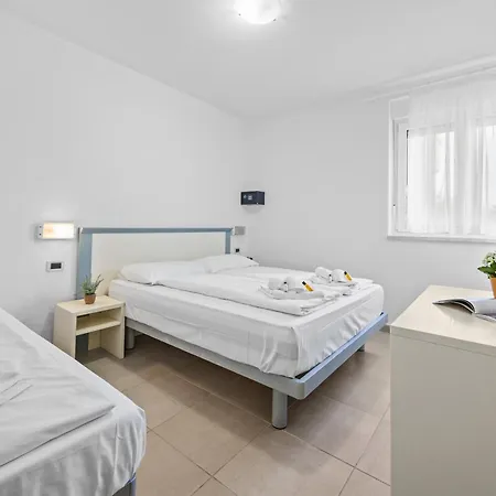 Kamenjak Center 4*