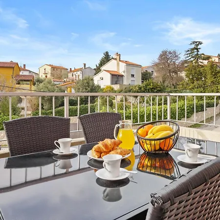 Kamenjak Center 4*